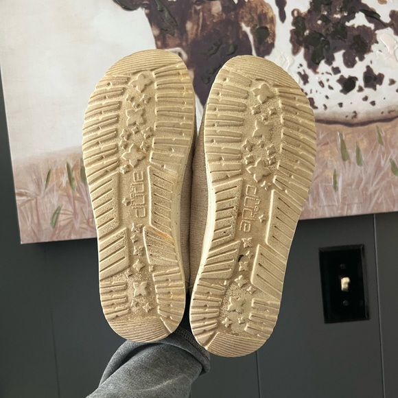 Hey Dudes - Picture 3 of 3